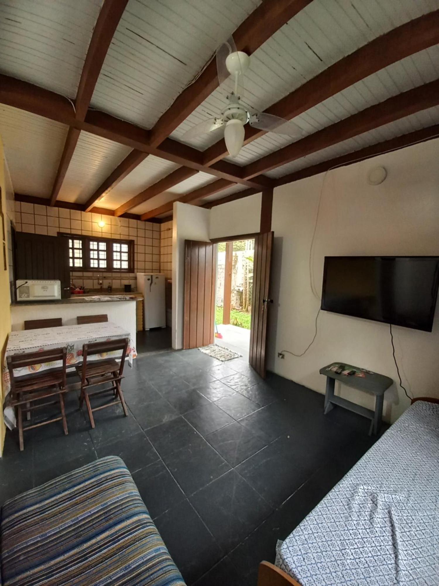 Espaço simples bem localizado Ilhabela Exterior foto