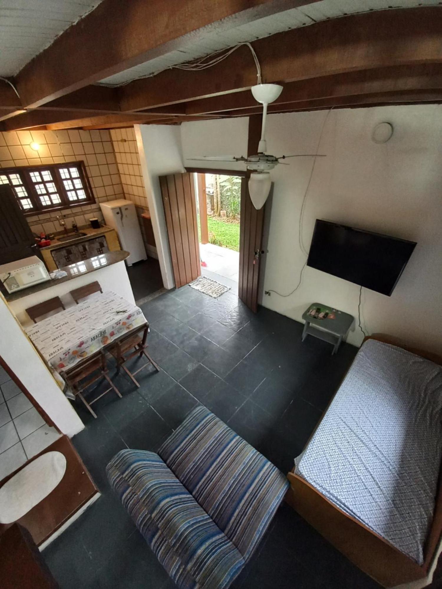Espaço simples bem localizado Ilhabela Exterior foto